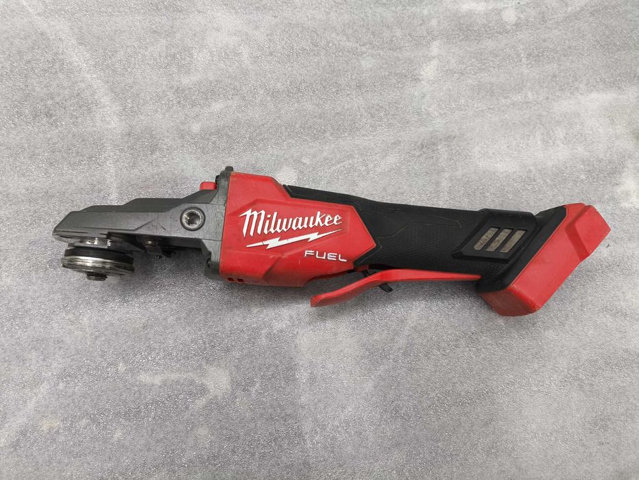 Szlifierka Milwaukee Fuel M18 FSAGF125XPDB body, płaska głowica