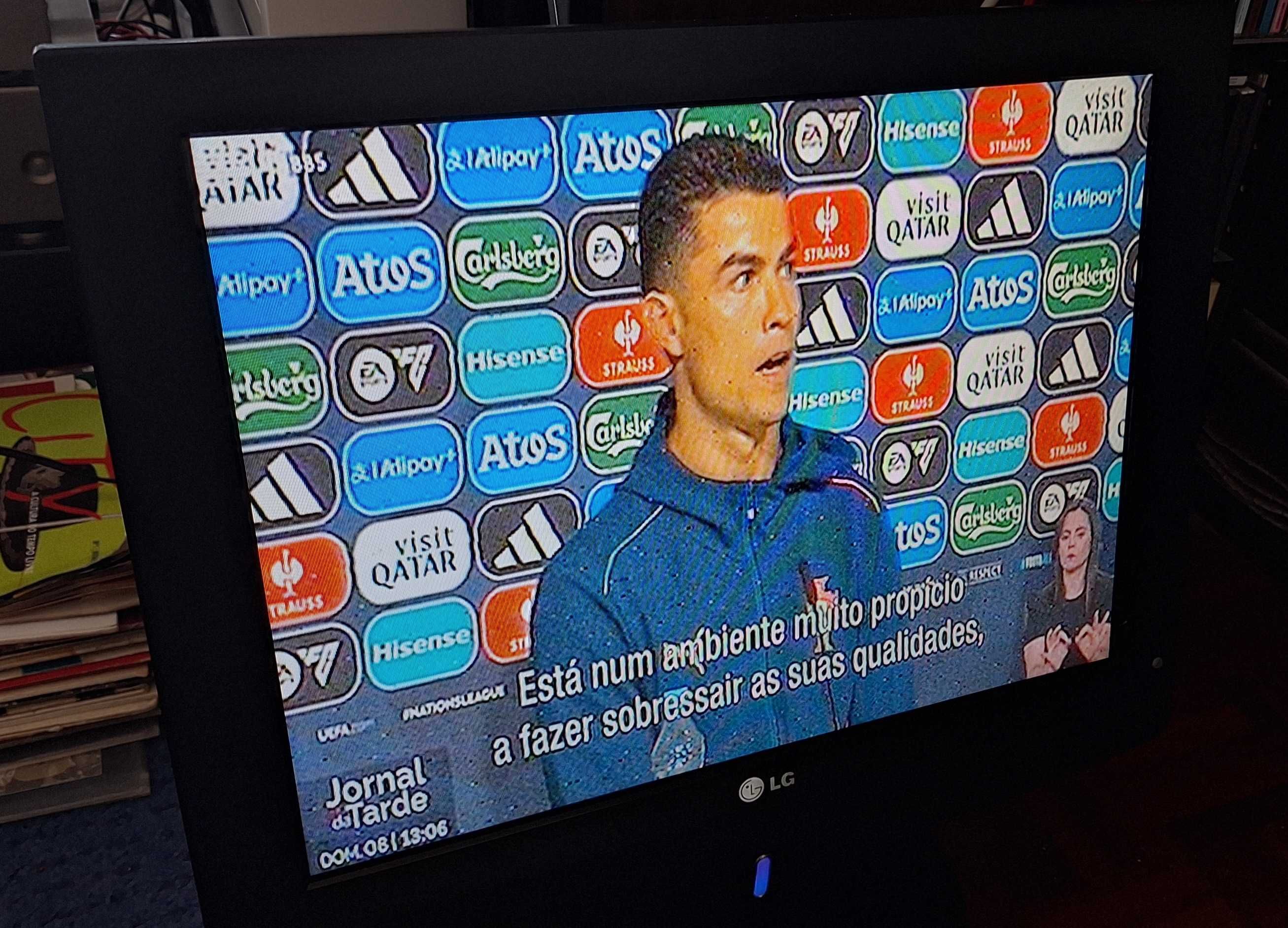 TV LG LCD ecrã 40x30