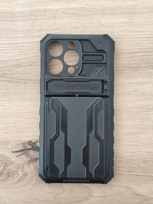 Capa rígida iPhone 14 Pro Max com porta-cartões