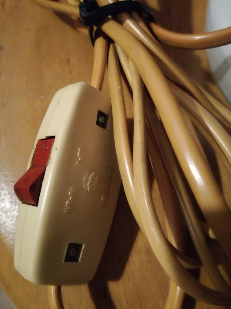 lampa prl szkło Vitropol kieliszek koniaku biała