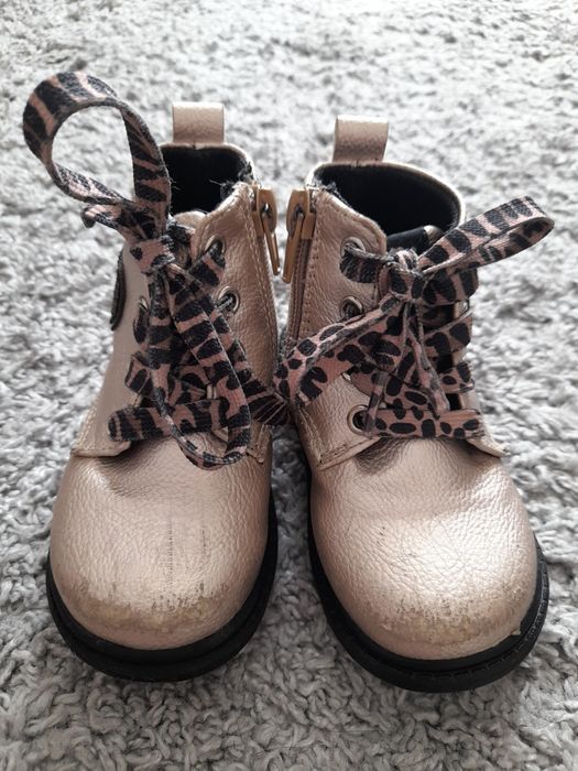 Продам ботіночки на дівчинку