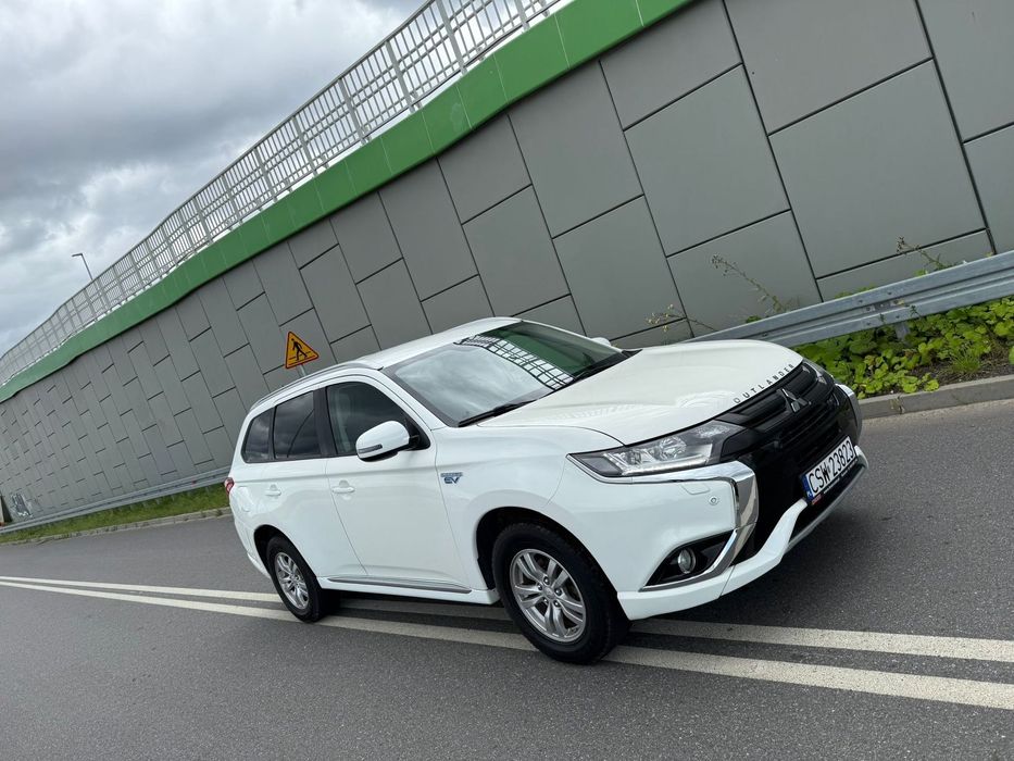 Mitsubishi Outlander Skóra Ledy PDC Zarejestrowany BDB