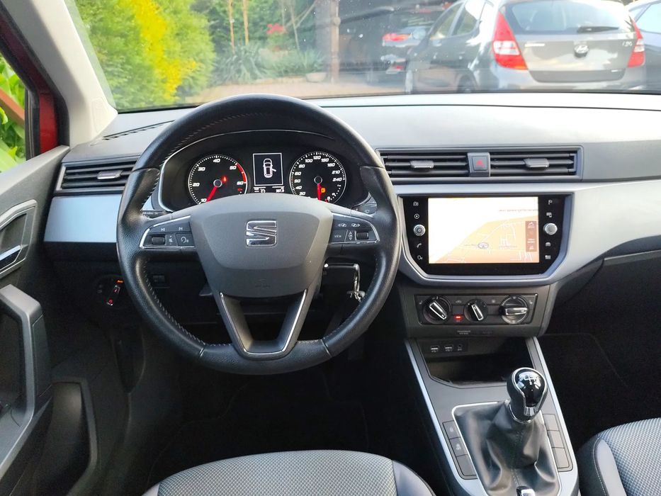 Seat Arona 1.6 Navi Tempomat Alufelgi Grzane Fotele Bezwypadkowy Serwisowany