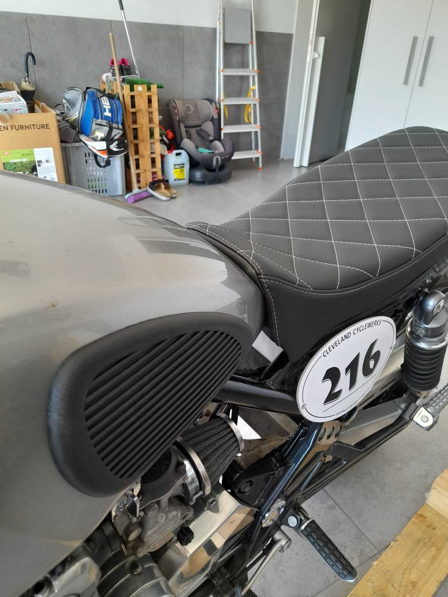 Kawasaki zephyr 550
