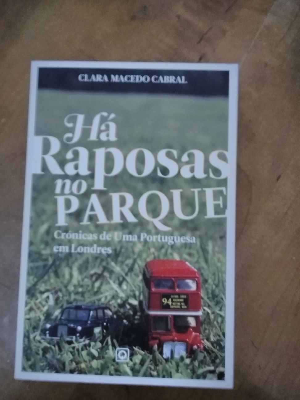 Há Raposas no parque.