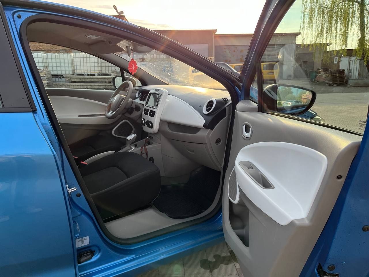 Продам Renault Zoe 41kwt.2017р