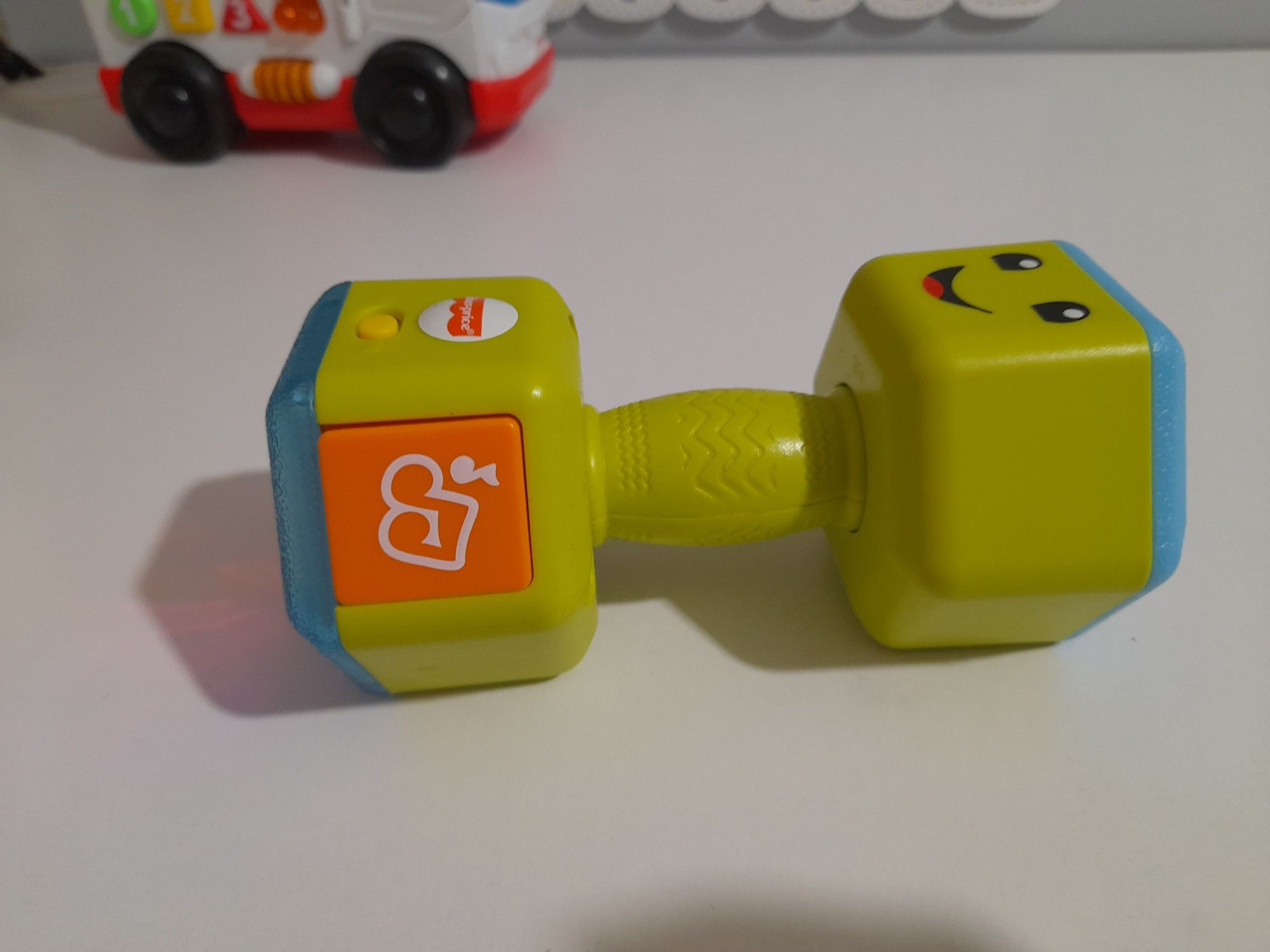 Zestaw fisher price autobus, hantelek aparat