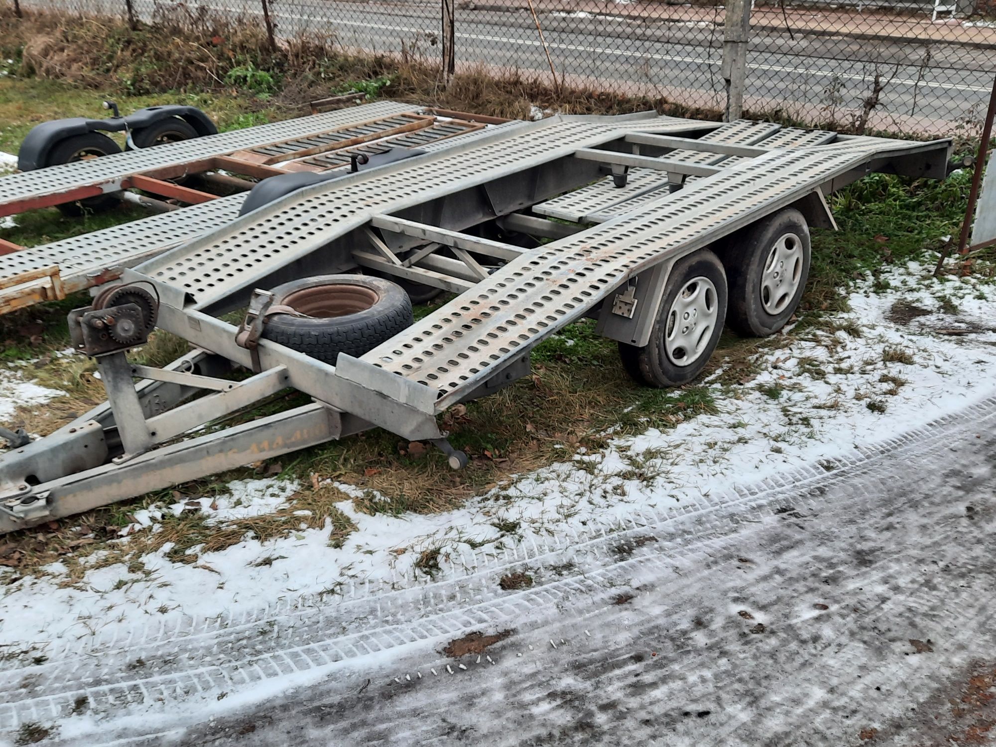 Wypożyczalnia lawet 8,5m na 2 auta wynajem lawety przyczepy Marki l