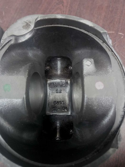 коленвал шатуни поршня 1.7 ,2.0 дизель Opel ,Vectra,Astra Combo Zafira