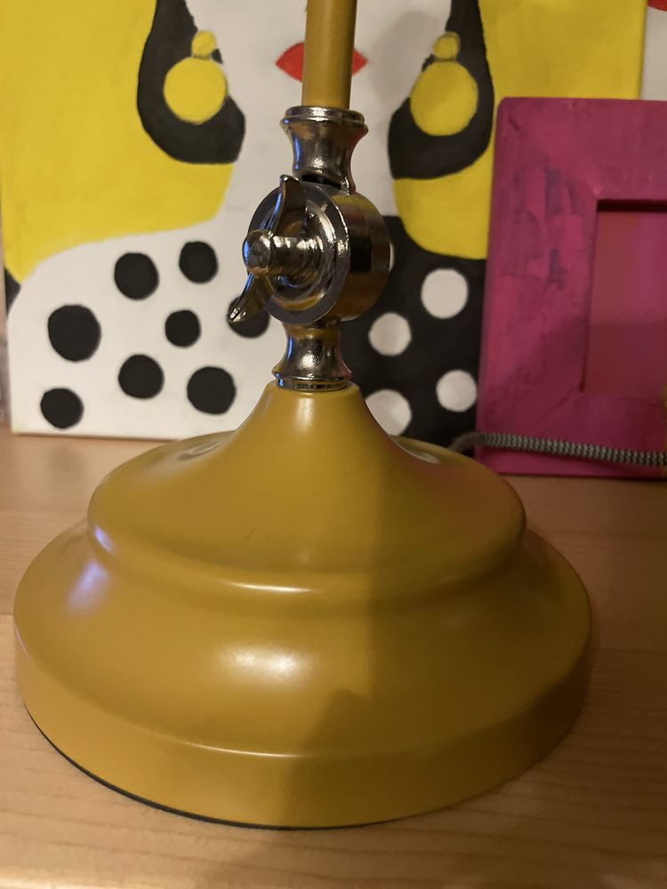 Wyjątkowa lampa szafkowa, biurkowa. Wysoka 40 cm