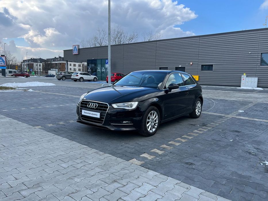 Audi A3 3-drzwiowe Bezwypadkowy | 3-drzwiowy Hatchback | Komfort i Nowoczesność