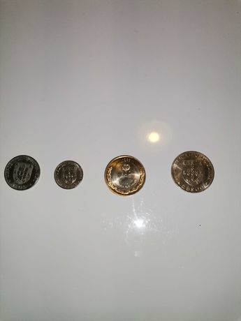 lote de 4 moedas comemorativas