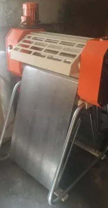 Walcarka wałkownica do ciasta pizzy piekarni pierogów Bertrand