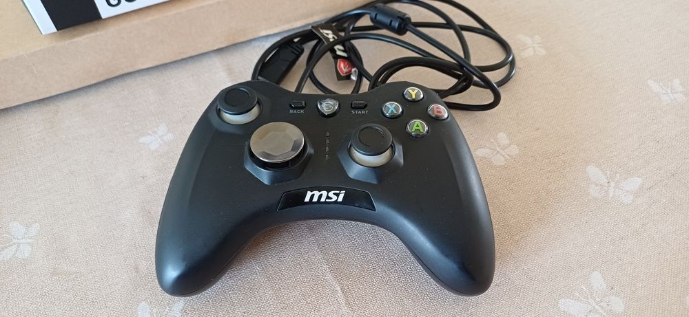 Продам геймпад (джойстик) msi gc30 v2