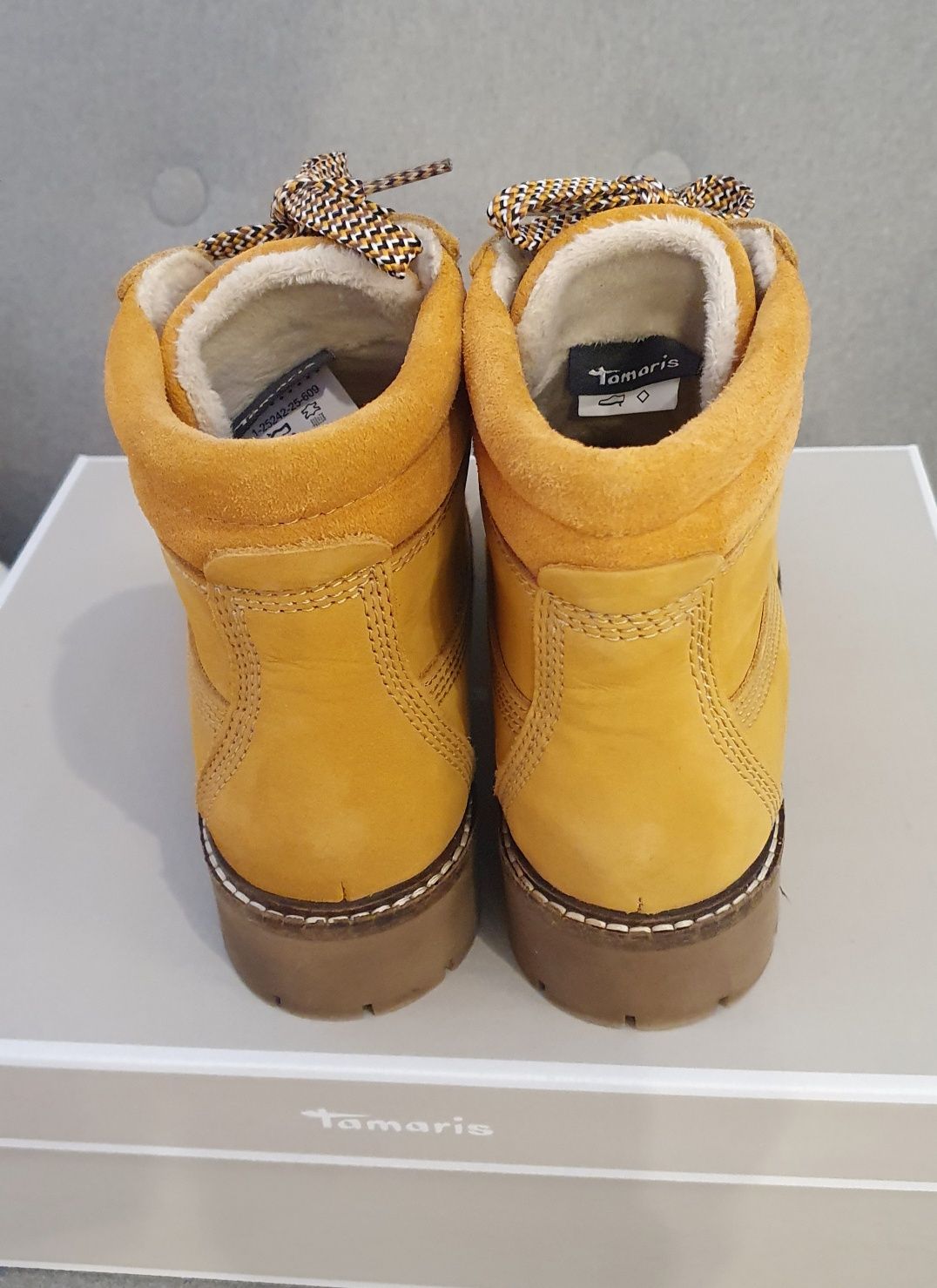 Buty 38 zimowe trzewiki ala Timberland marki Tamaris skórzane botki