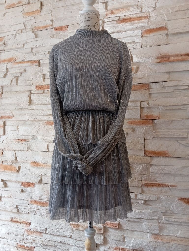 Sukienka metaliczna ZARA Ruffled Metallic Thread r.S.   W.S.