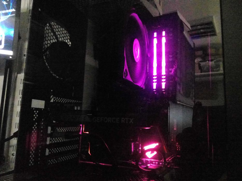 Komputer Gaming Ibox Ryzen 5 32GB 1TB SSD RX 6600 8GB Win11 FV GW