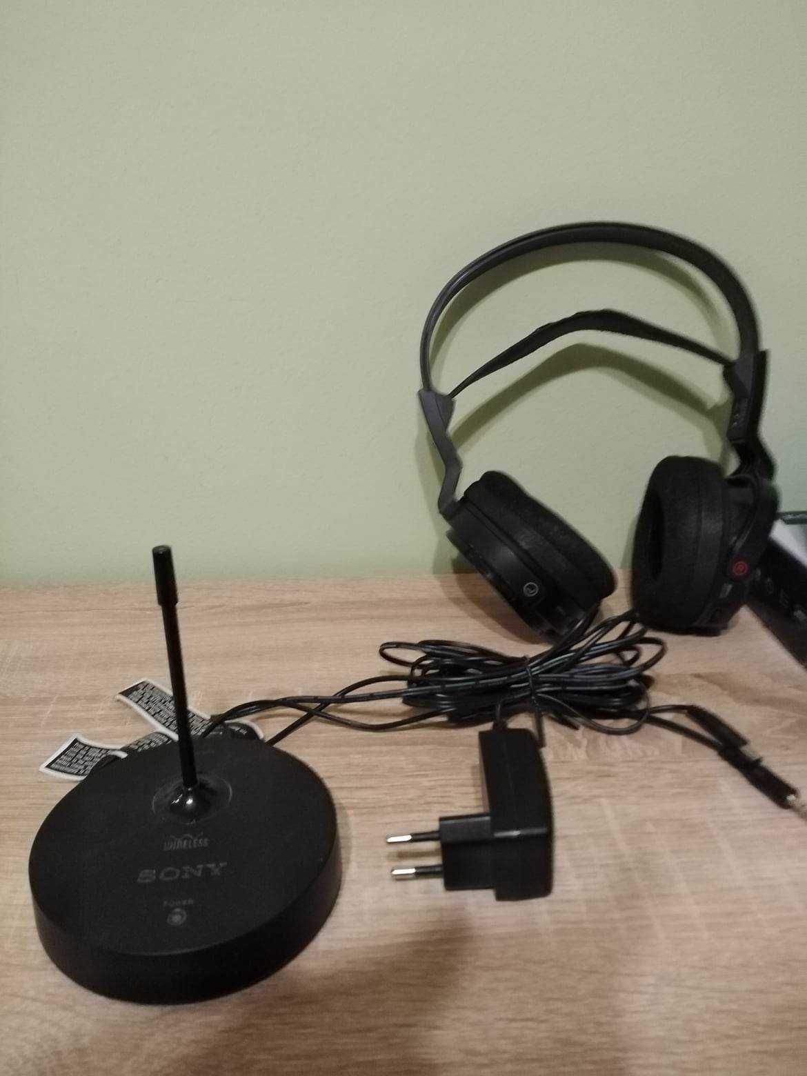 Słuchawki bezprzewodowe SONY MDR-RF811RK Czarne
