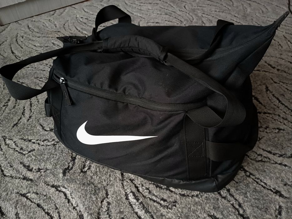 Torba sportowa Nike na ramię idealna na siłownię 100% oryginal czarna