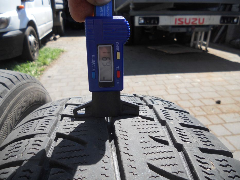 Opony R16 C 215 x 65