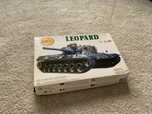 Kit modelismo Leopard tanque de guerra escala 1/48
