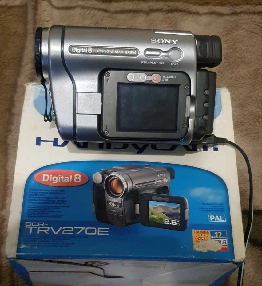 Видеокамера Sony Handycam DCR-TRV270E