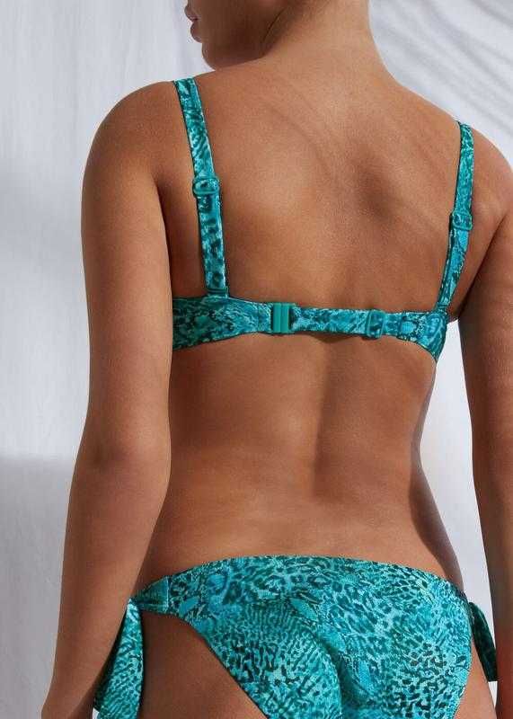 Шикарный яркий купальник на пышные формы Calzedonia