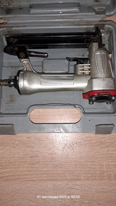 Пневмостеплер warling