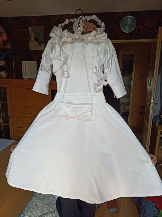 Sprzedam sukienko-alba plus dodatki