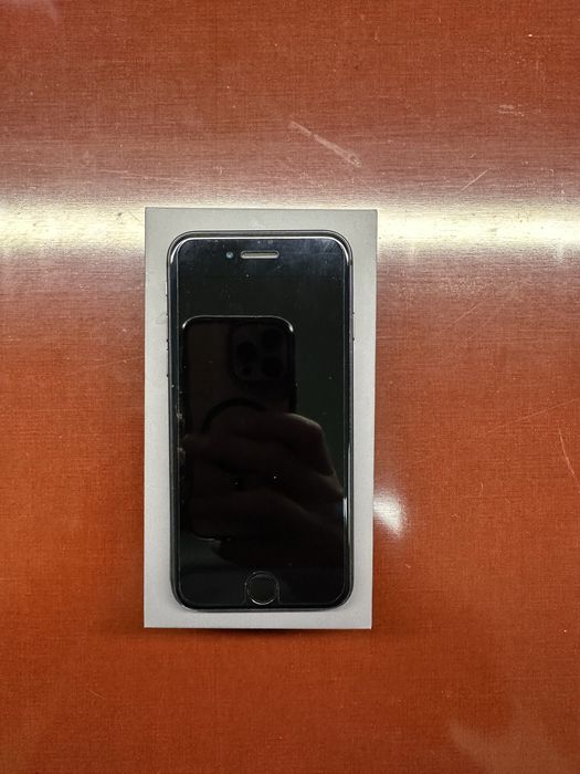 Продам Iphone 8 64Gb