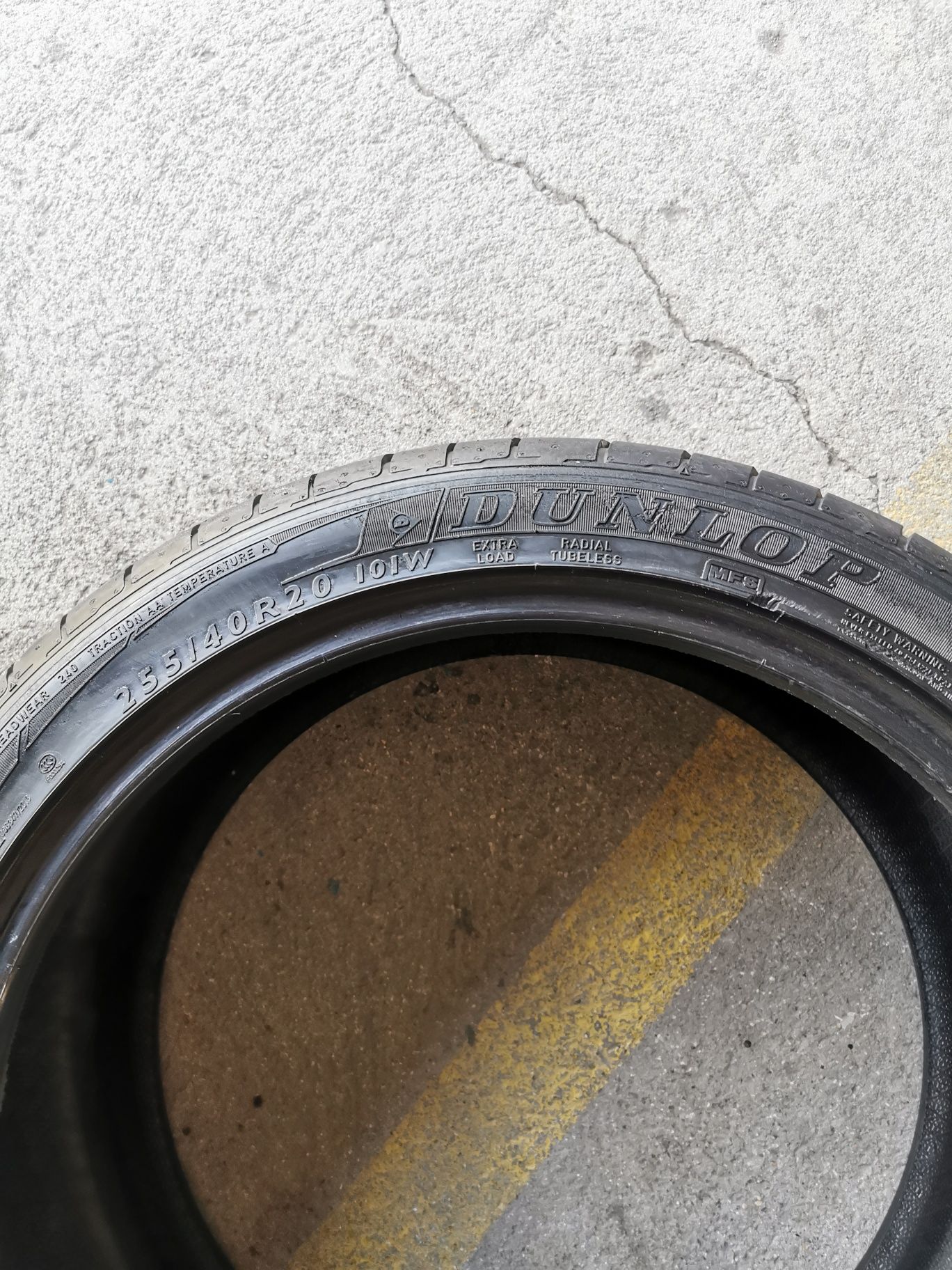 Komplet opon 235/45R20 100W 255/40R20 101W  DUNLOP SP Sport MAXX #