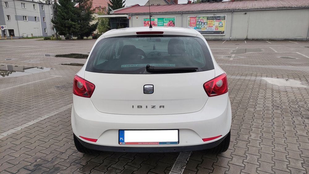Seat Ibiza 1.6 benzyna 105 KM 2010r. 5 drzwi bogate wyposażenie