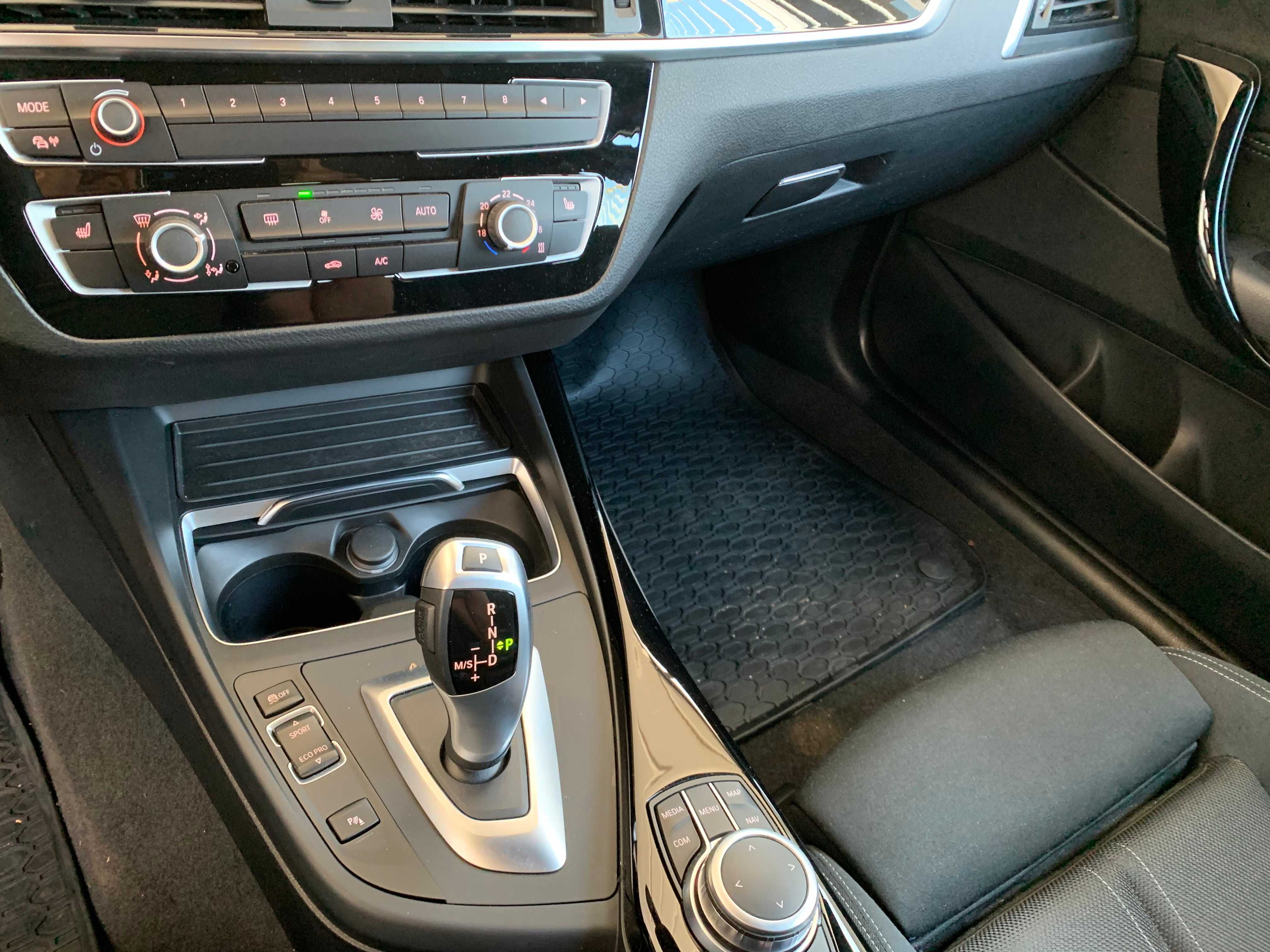 BMW 118 Sport Line, Automático, 2019, com apenas 26200 Km