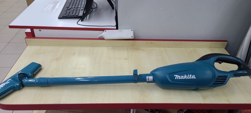 Пылесос ручно Makita DCL180Z
