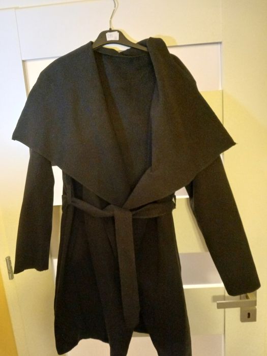 Czarny płaszczyk m-L