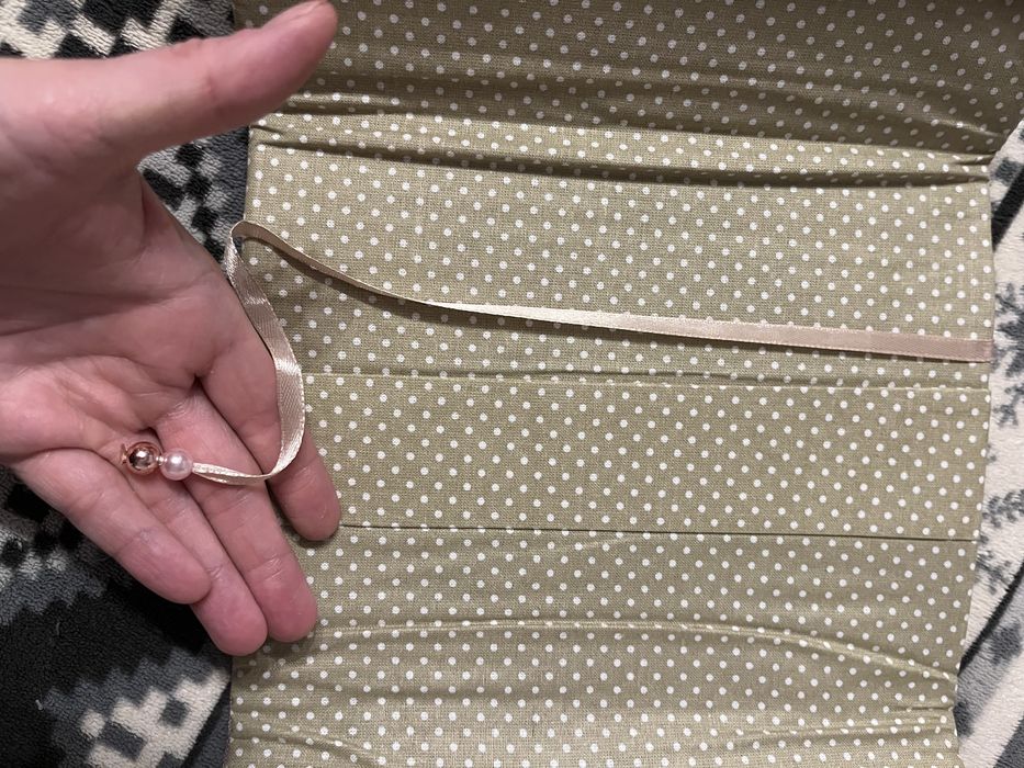 Etui, otulacz na ksiazkę. Różowa fabryka.