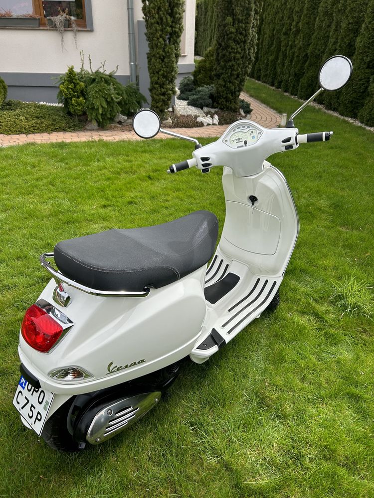 Skuter Vespa LX 125ie