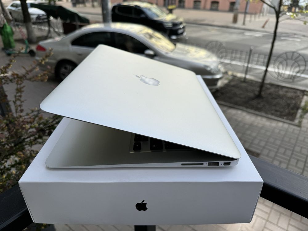 Macbook Air 13” 2015 i5 8/128gb повний комплект