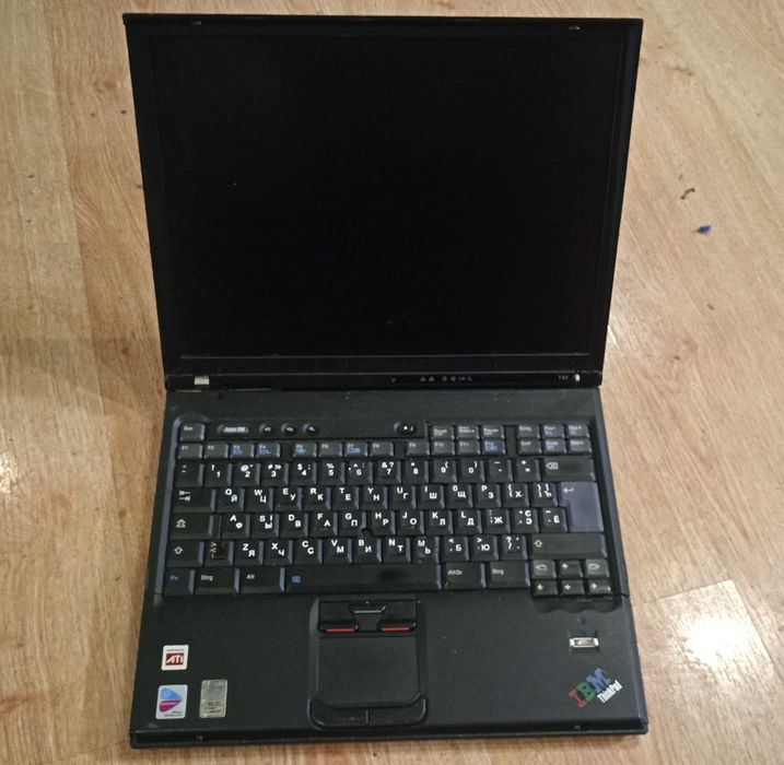 ноутбук на запчасти,(iвм~2668~44~drivers~windows~7)+зарядка.