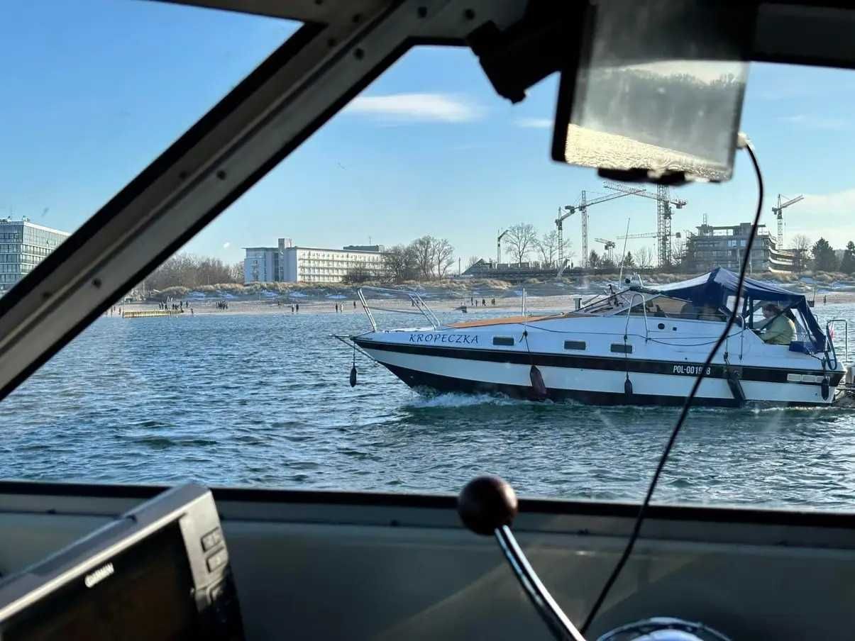 Jacht motorowy houseboat 7,5m b. doinwestowany. Przyczepa Czytaj opis