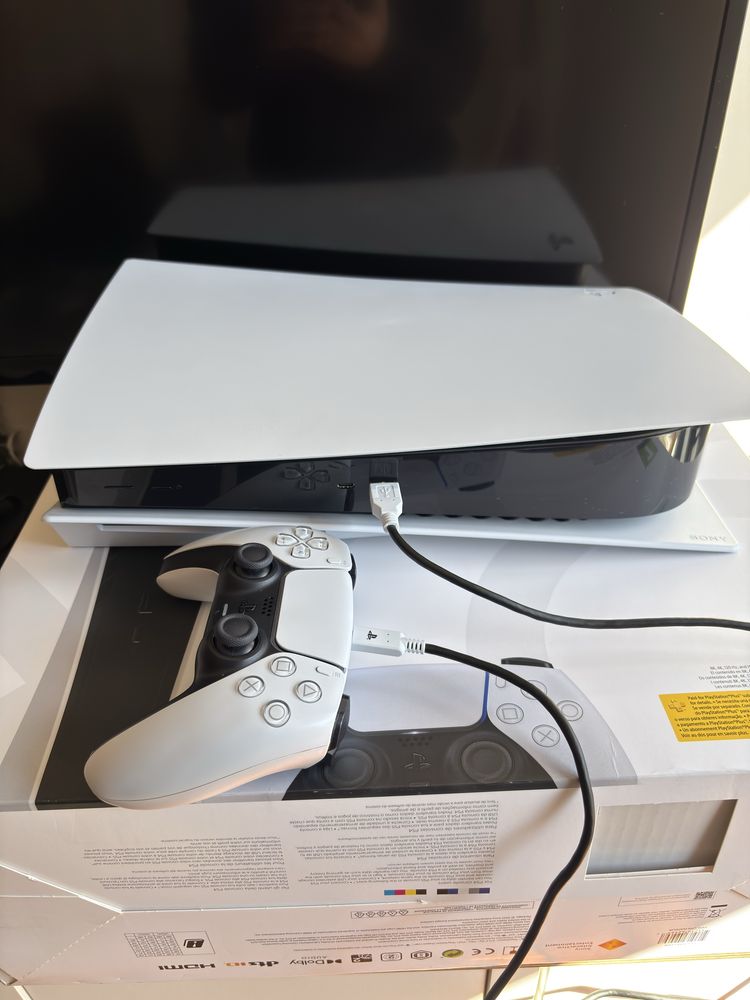Playstation 5 Standard Nova + 100 jogos + extras