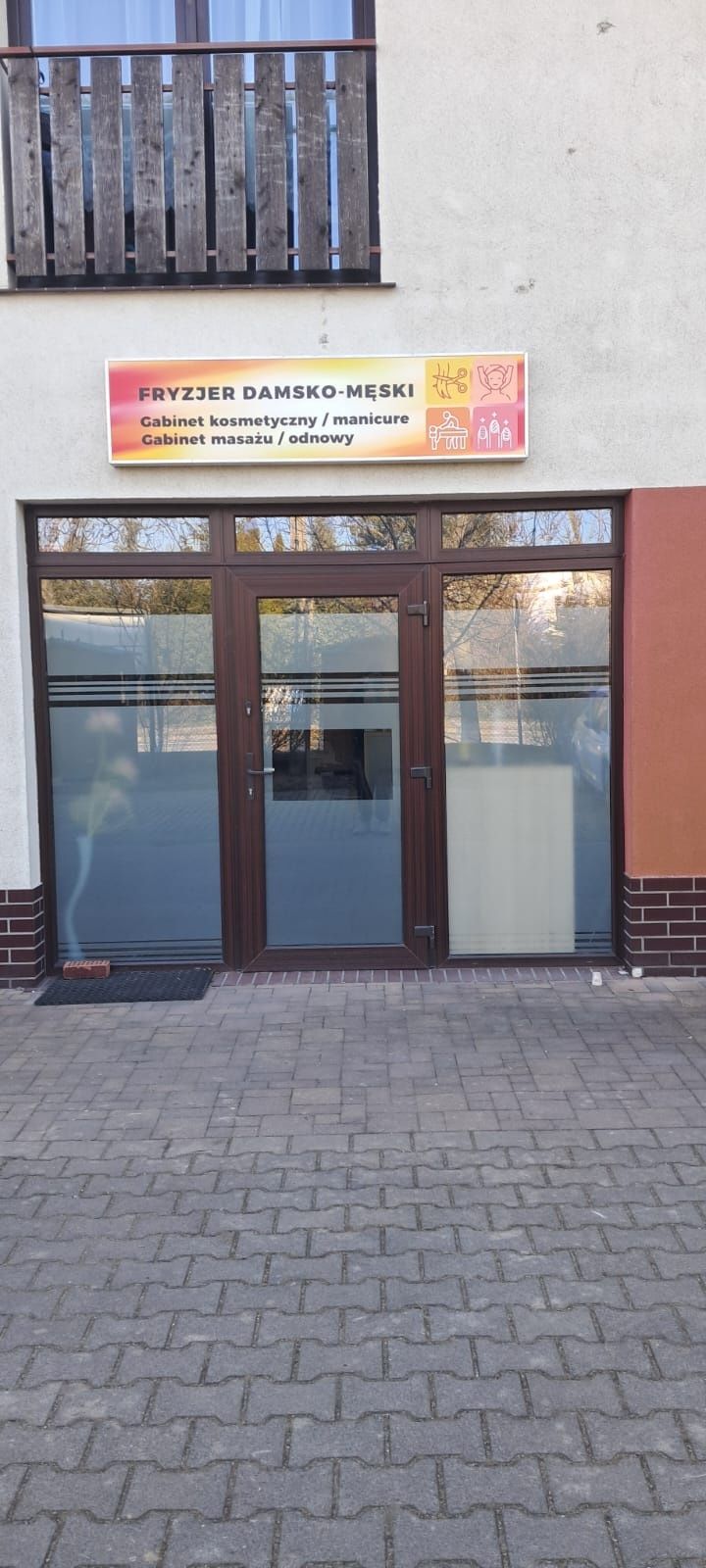 Wynajmę stanowiska fryzjerskie