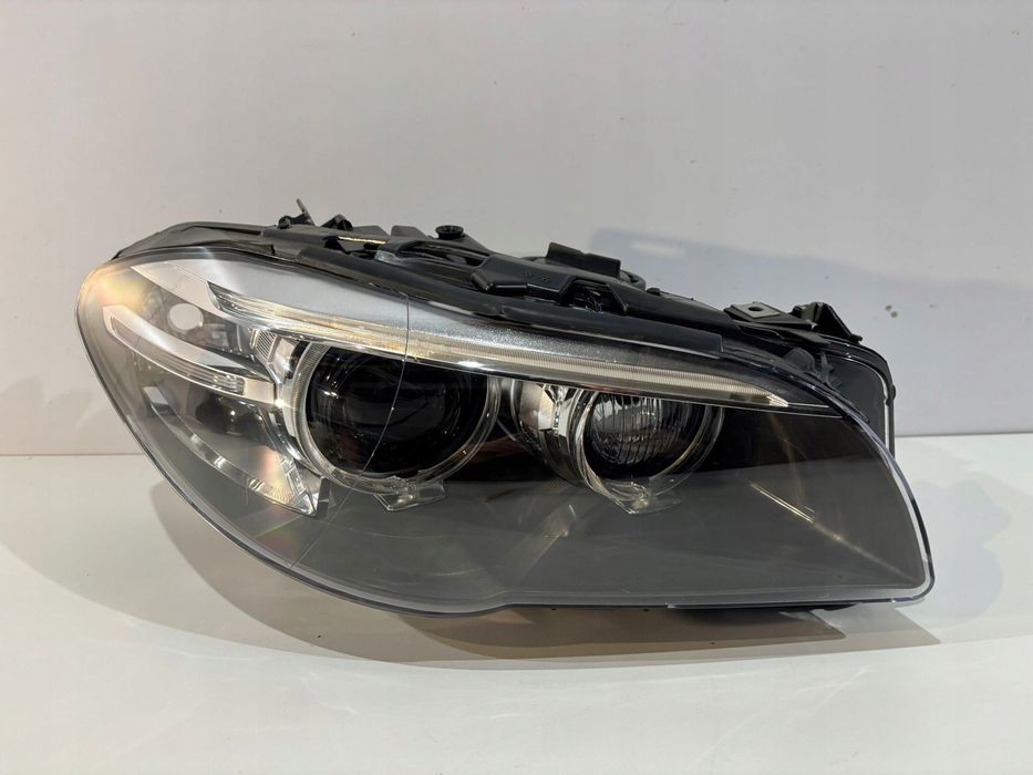 BMW 5 F10 F11 Lci lampa bi-xenon skr. L - 18111