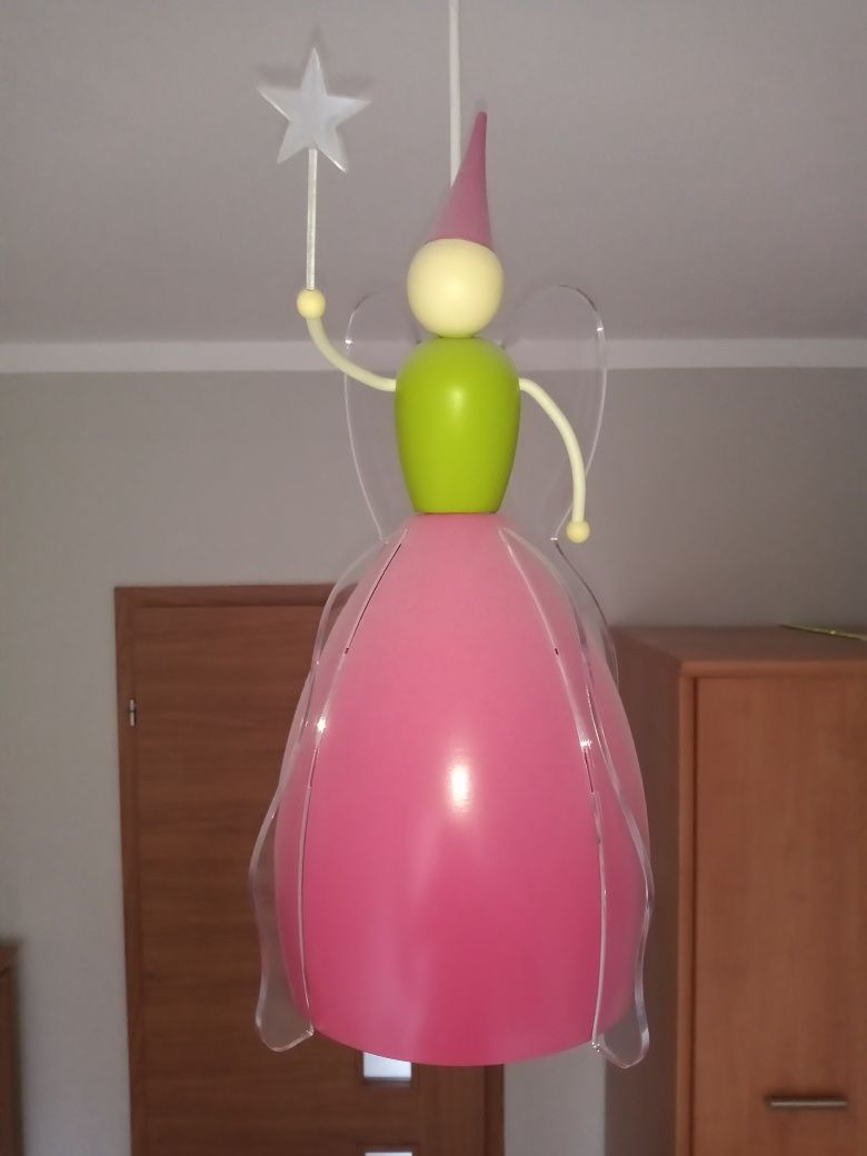 Lampa sufitowa do pokoju dziecięcego