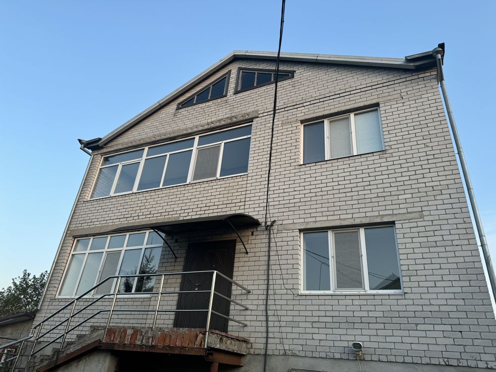 Продам будинок у місті Миргород