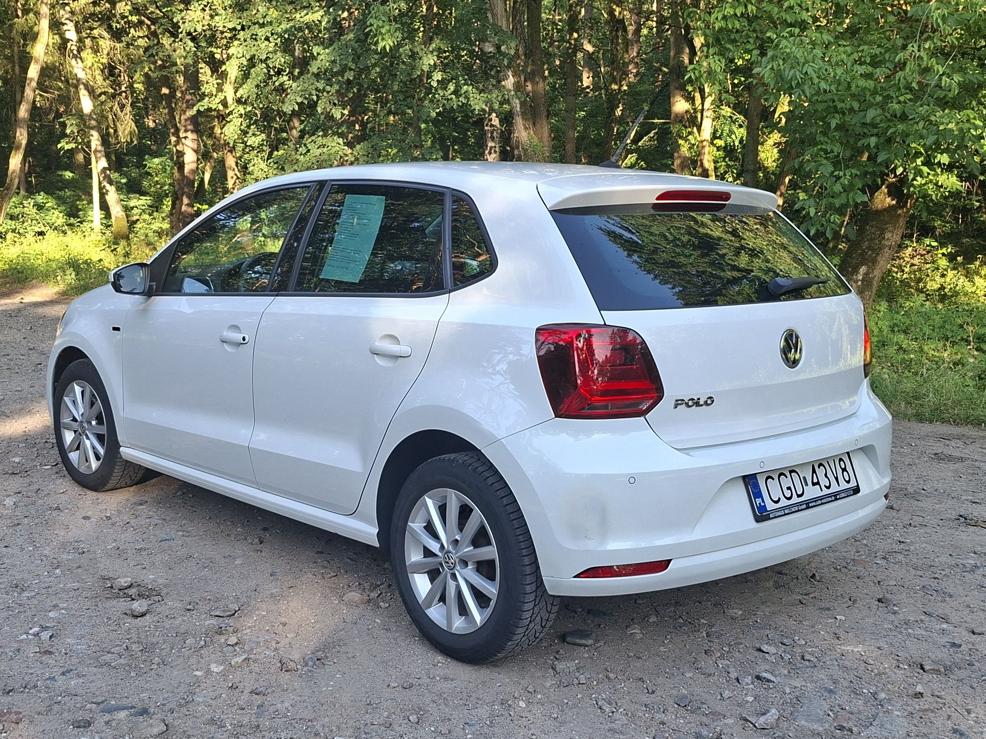 Volkswagen Polo wersja Lounge rok 2015 1.0 MPI sprowad./zarejestrowany