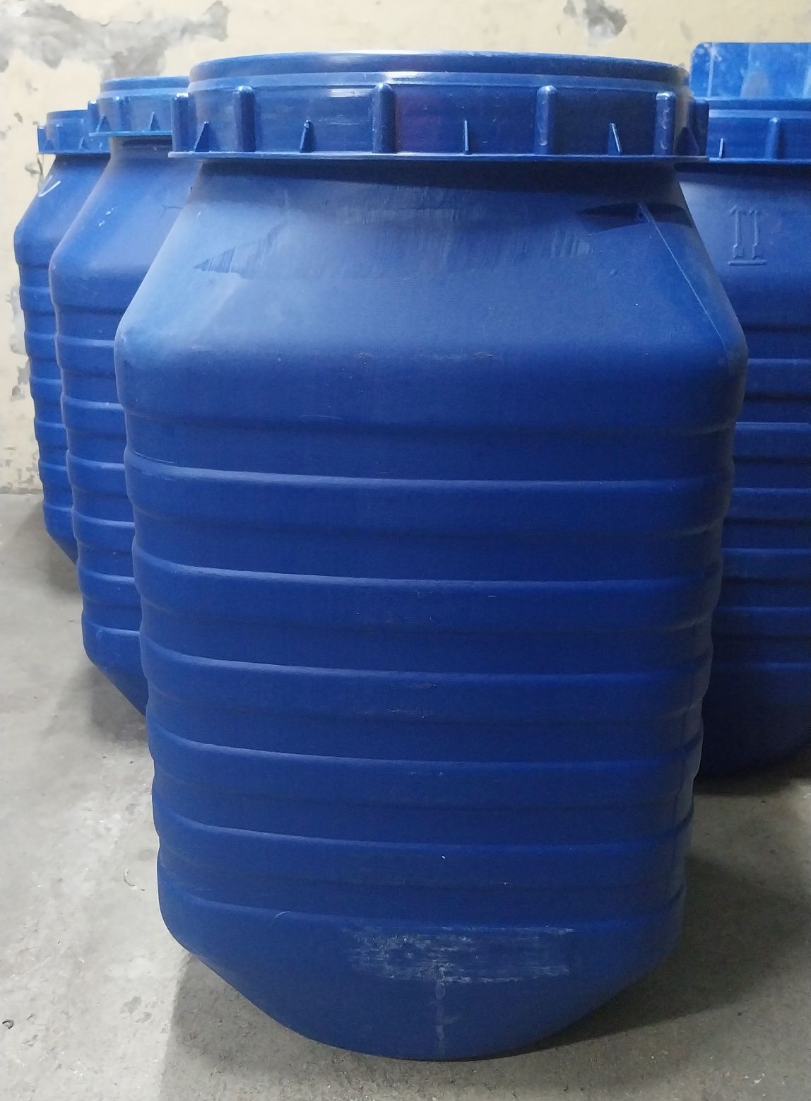 Bidons de Plástico Quadrados de 220L , Alimentação,  já estão limpos,