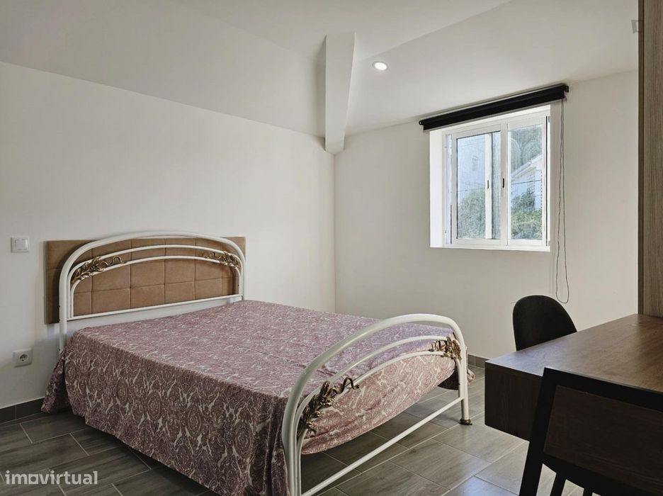 731604 - Quarto com cama de casal, com casa de...