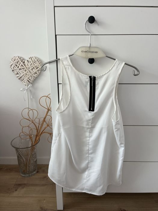 Luźna biała bluzeczka damska na ramiączkach r. S/M