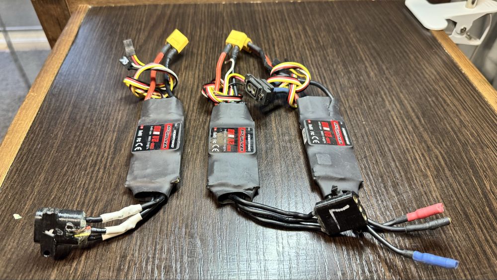 Регулятор ходу  hobbywing skywalker  V2